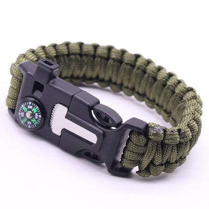 Multifunctional survival paracord bracelet