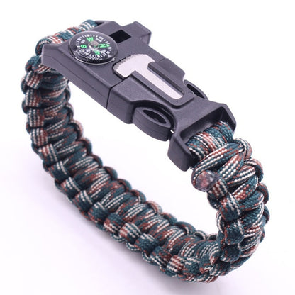 Multifunctional survival paracord bracelet