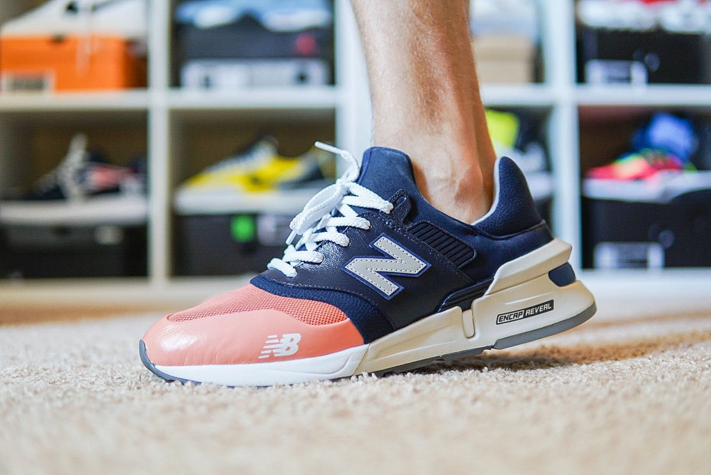 new balance salmon toe