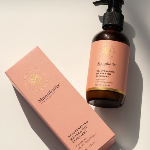 Image of the Rejuvenating Mānuka Oil Exfoliant