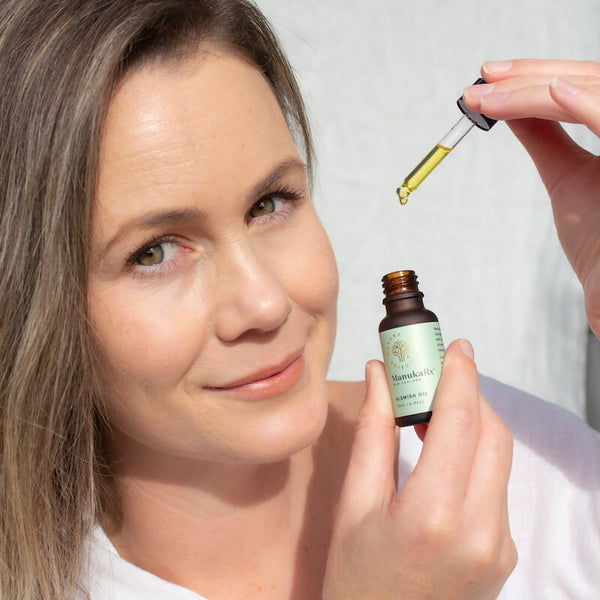 ManukaRx-East Cape Manuka Essential Oil The Do’s and Don’ts of Using Mānuka Oil to Prevent Acne with Manuka Skin Oil.