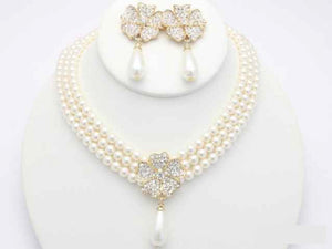 GOLD CREAM PEARL NECKLACE SET CLOVER ( 19068 GCL )