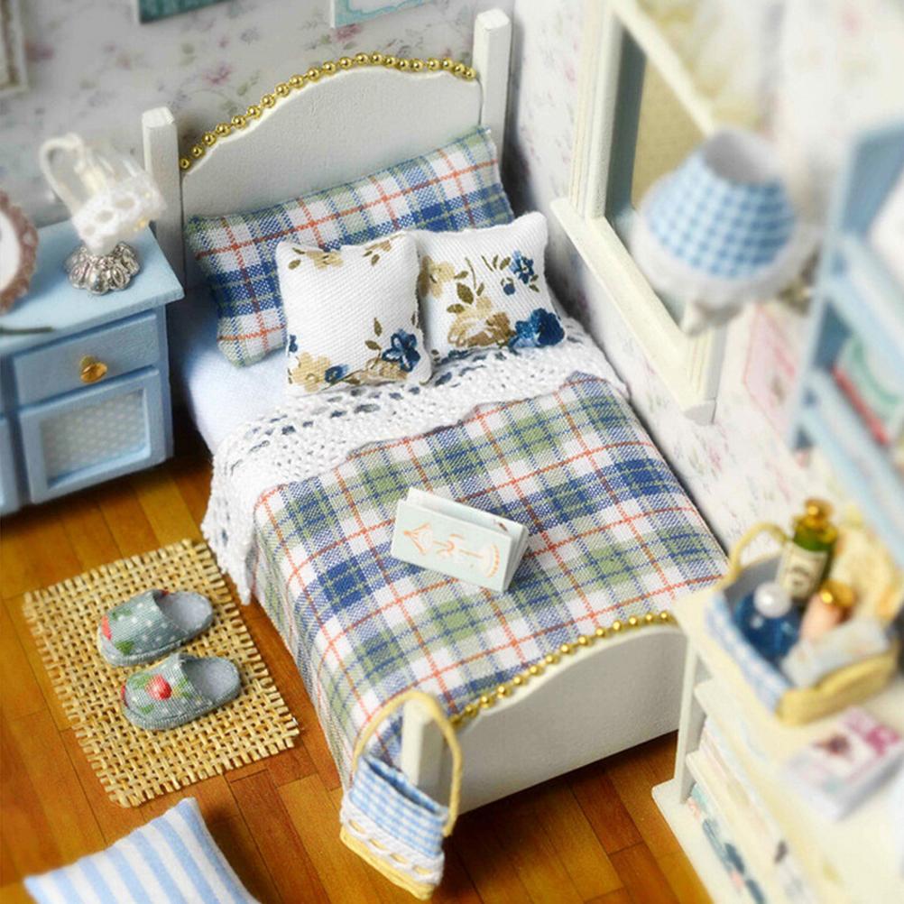 mini doll room