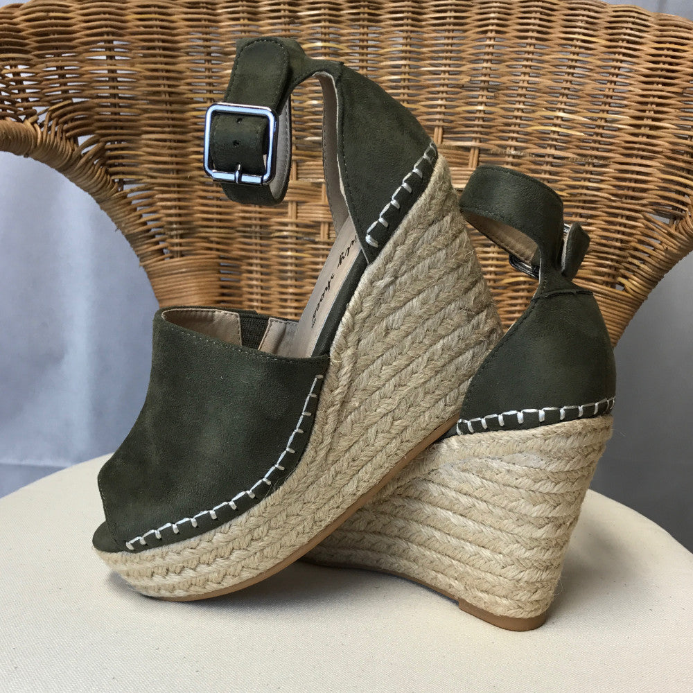 Faux Suede Wedges Khaki – Two Sisters 