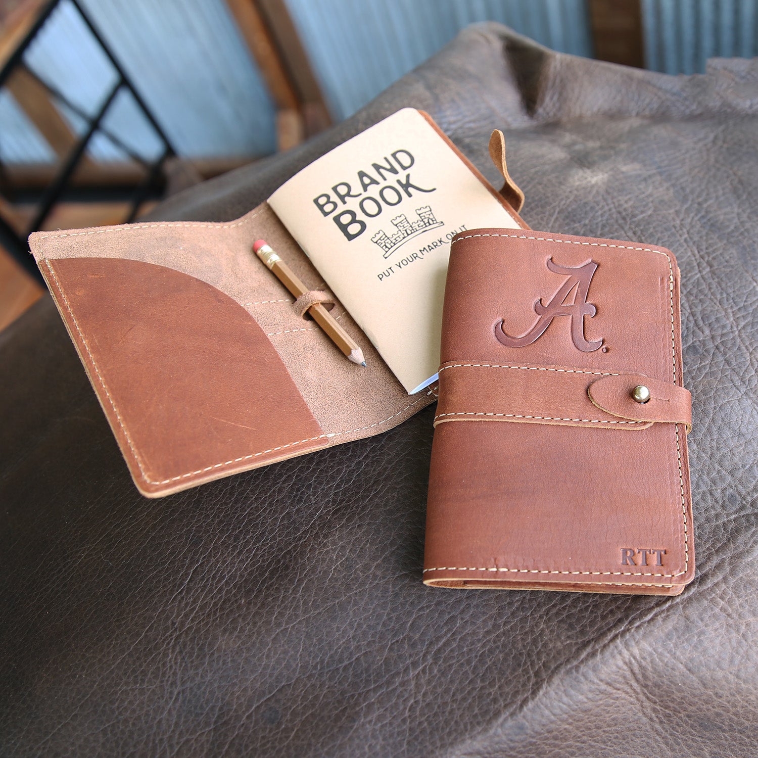 Personalized Leather A4 Journal Moleskine - The Artisan - Sketchbook -  Holtz Leather