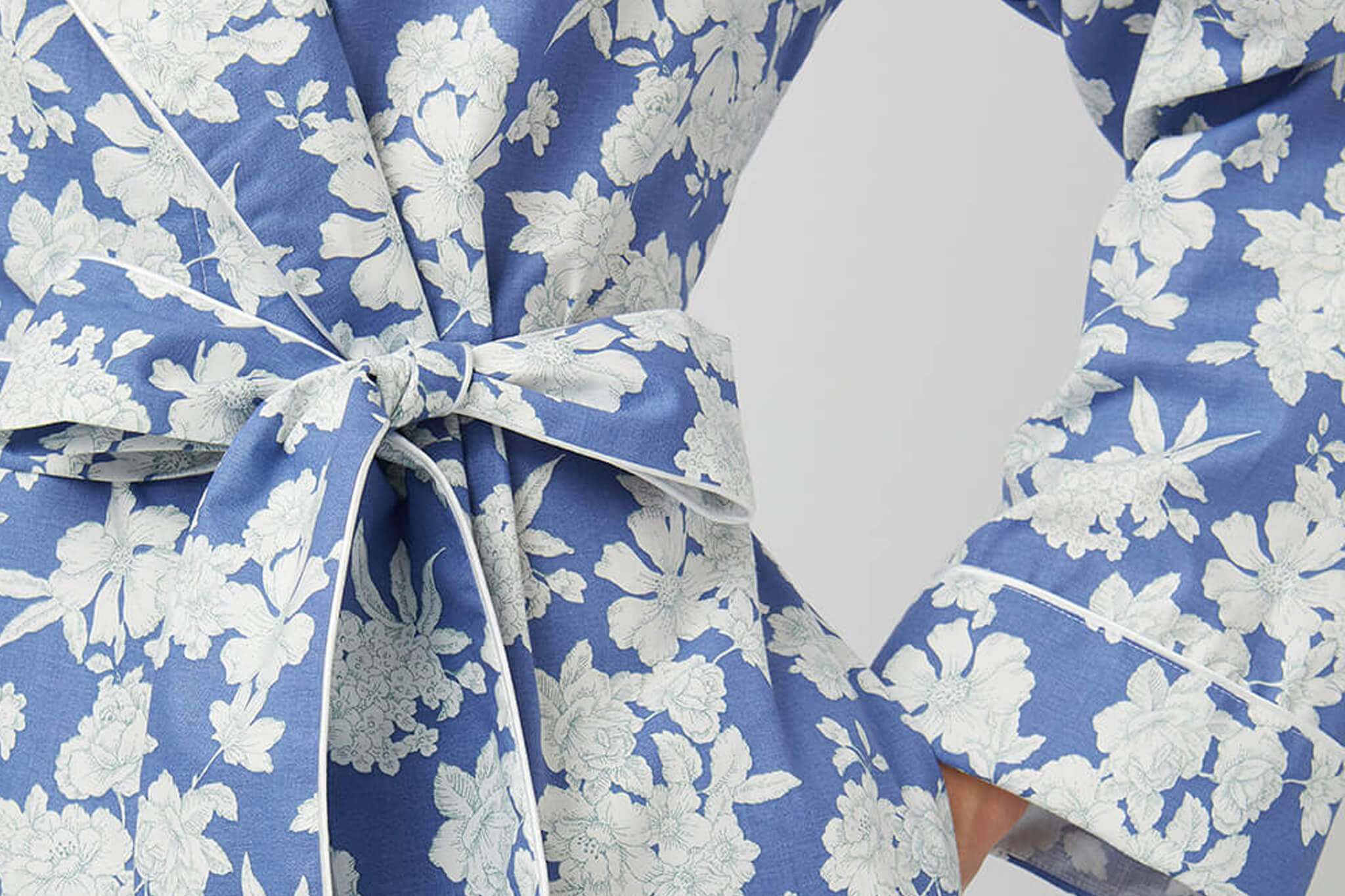 blue-floral-nighgown-bonsoir