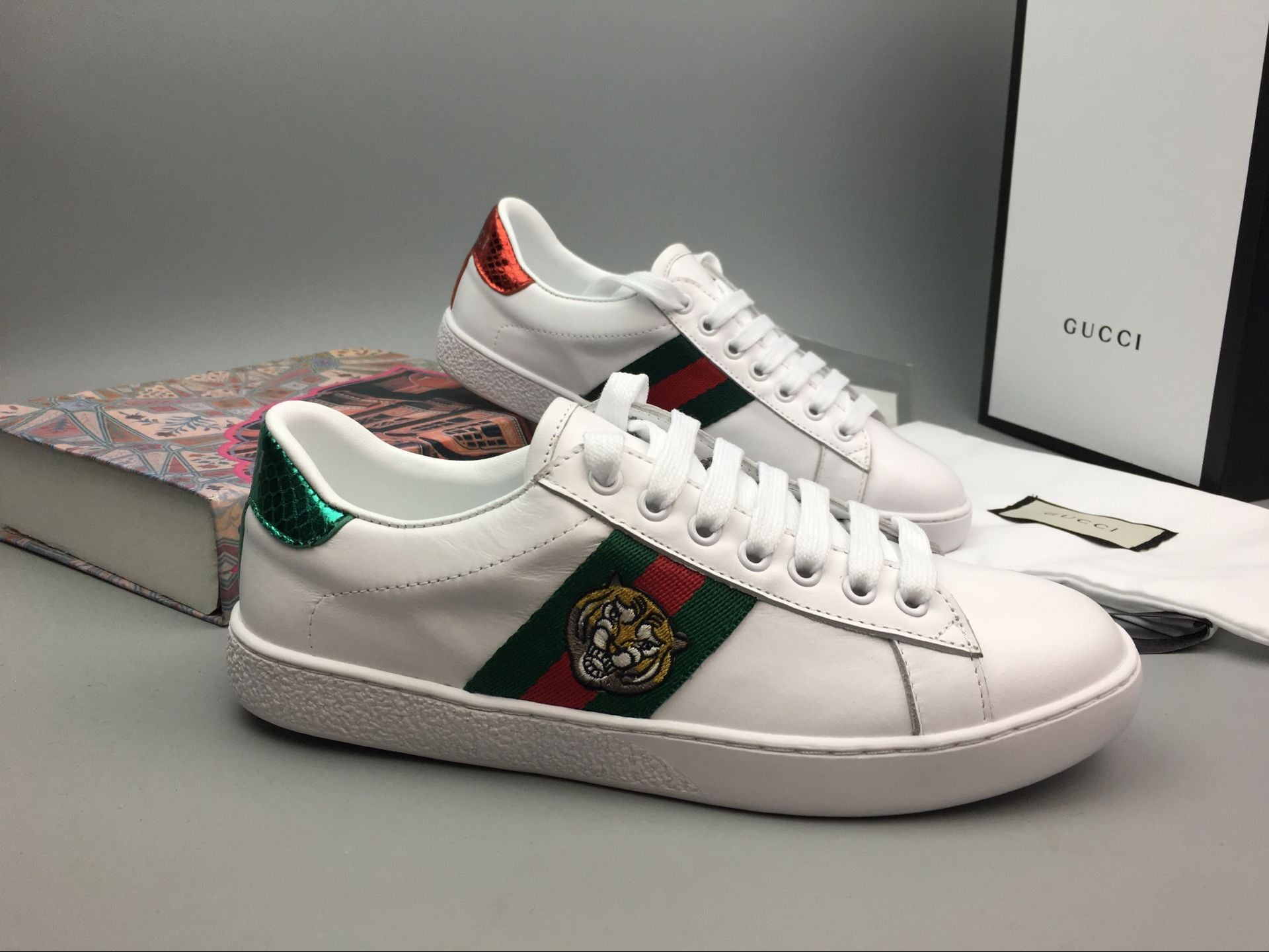 gucci ace sneaker tiger