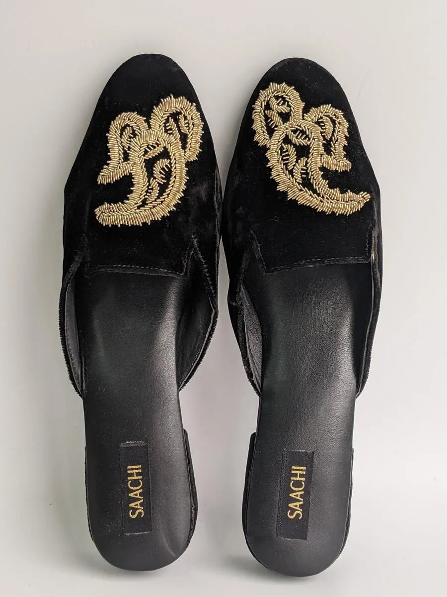 DS 182 106 Black Gold Velvet