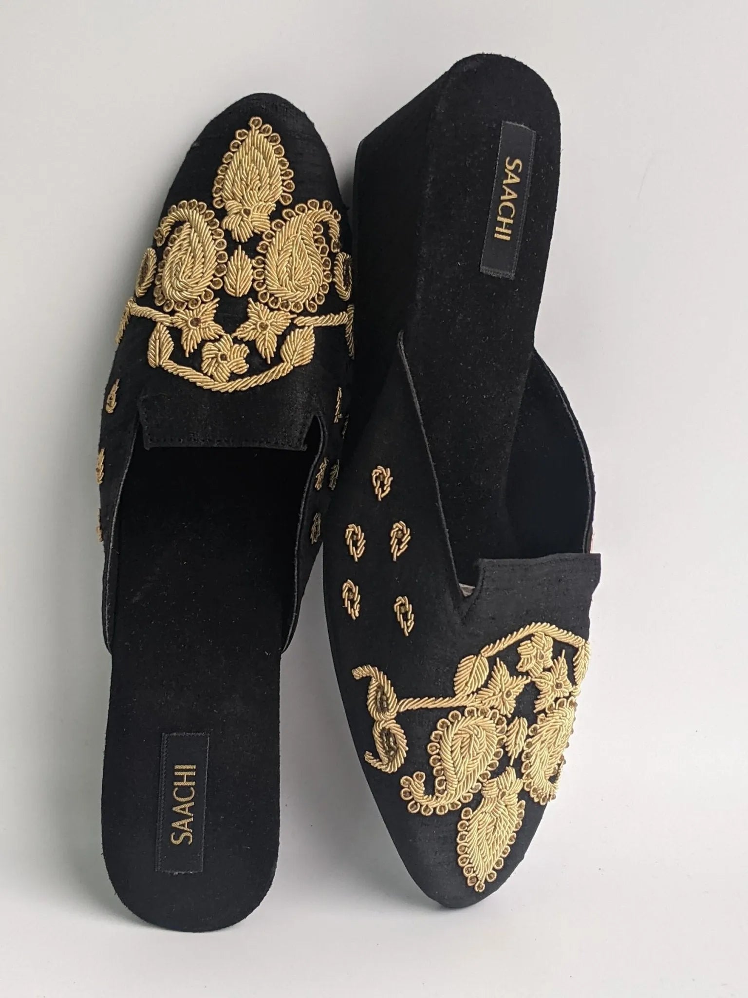 DS 188 Black Satin Gold Paisley