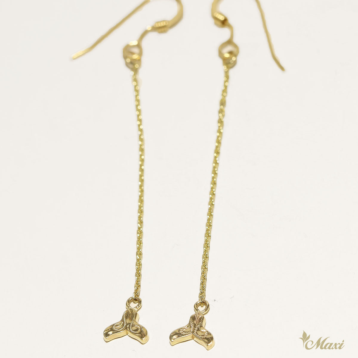 [14K Gold] Kohola Whale Tail Chain Earring (TRD-E2) – Maxi Hawaiian ...