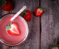 Strawberry-Goji berry Smoothie