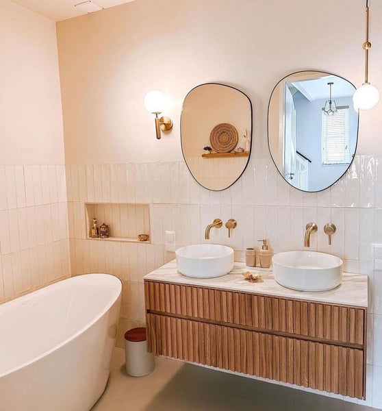 Double vanity minimalistic bathroom