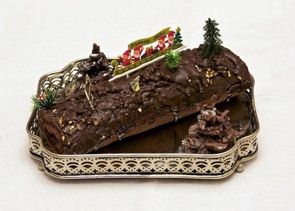 History Of The Yule Log