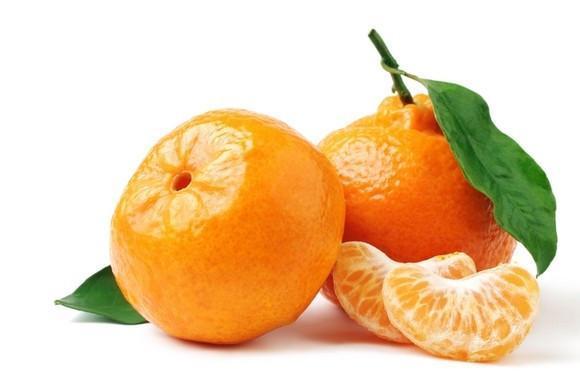 Buy Clementine with leaves 1kg Online | QualityFood UAE