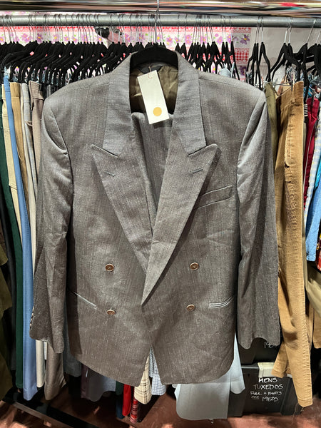 1980s MENS SUIT- 80s does 50s grey slub – Kiki stash Collection