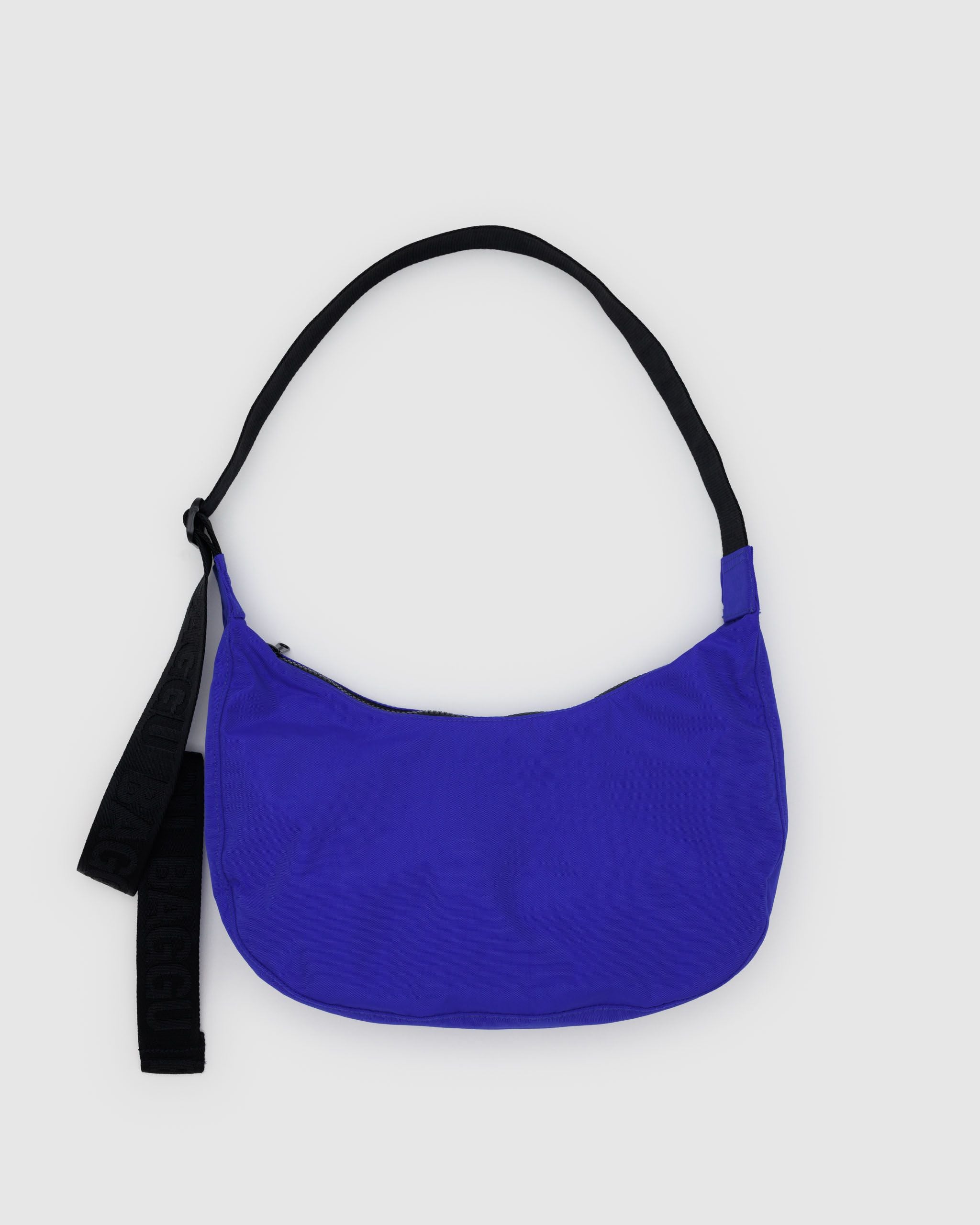 【BAGGU】春の新色追加☆ Medium Nylon Crescent Bag long strap Medium Nylon Crescent Bag – Neighborly