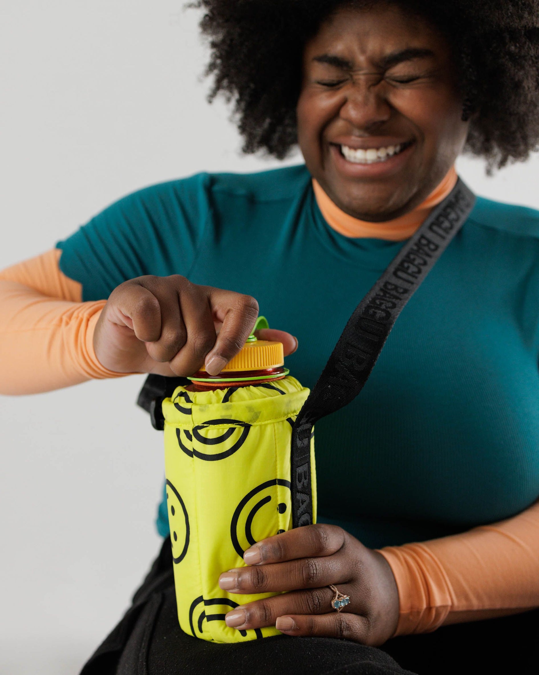 waterbottle sling by baggu – The Well Refill