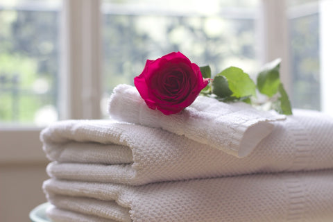 Towels and rose