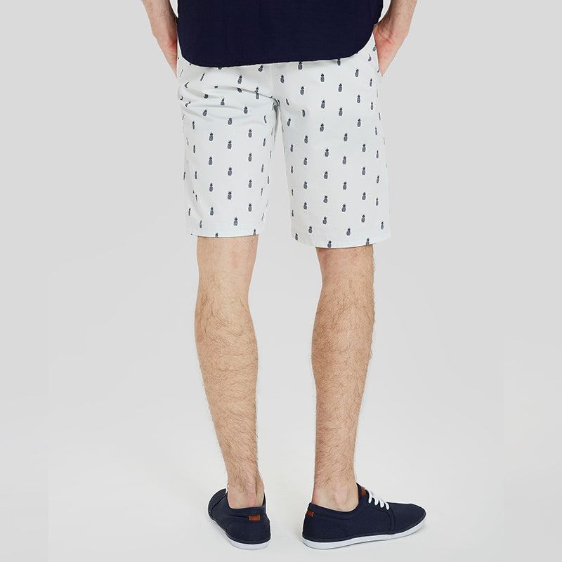 white beach shorts mens