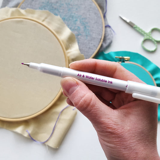 White Sakura Gelly Roll Pen for Tracing on Dark Fabrics – Jessica Long  Embroidery