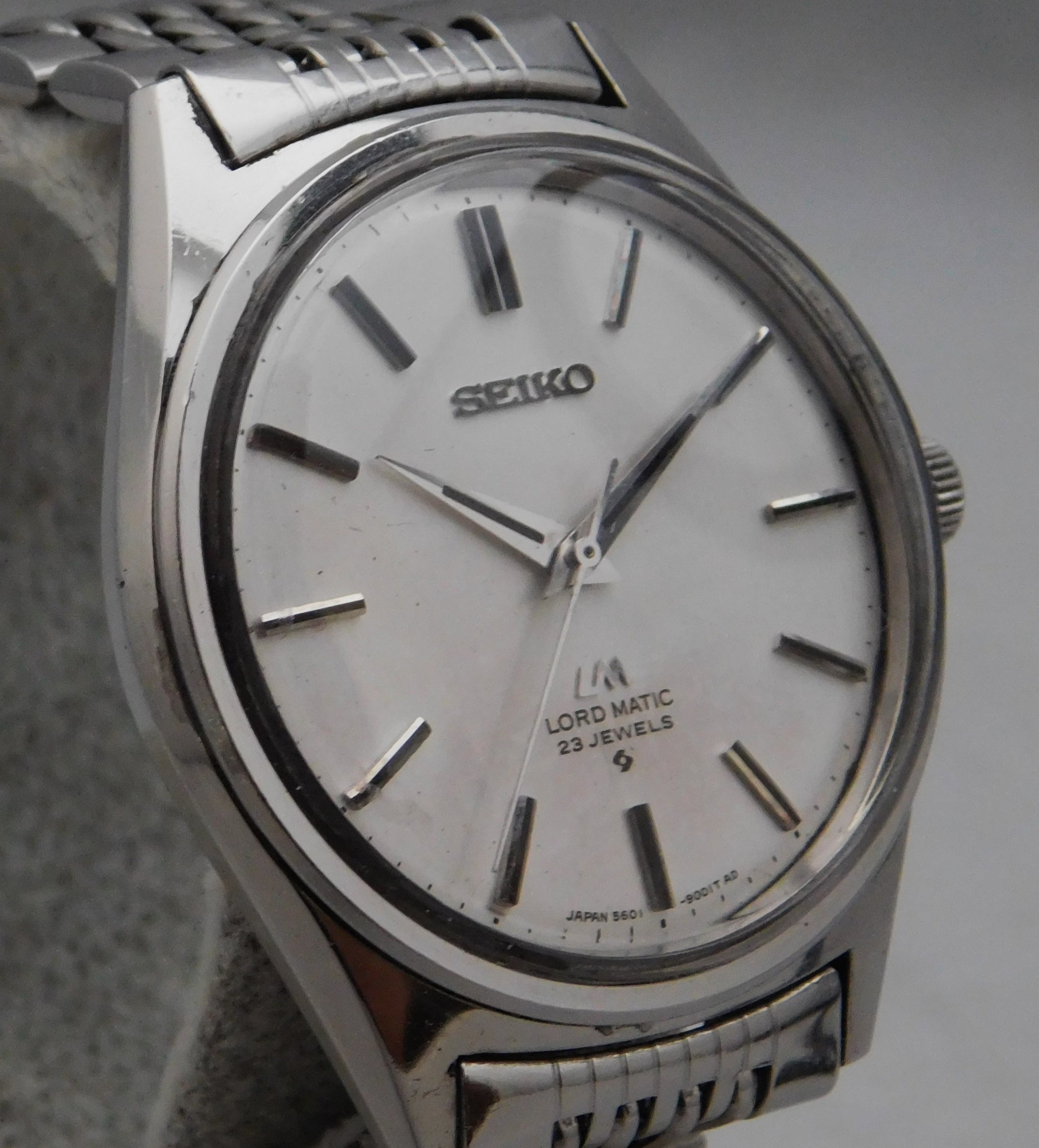 Seiko Lord Matic 5601-9000 Automatic 23 Jewels Vintage 1970's Mens Wat –  Vincent Palazzolo