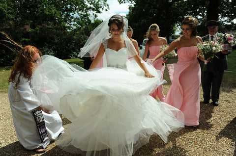 Why Veil Weights Are A Must-Have for Your Outdoor Wedding Ceremony