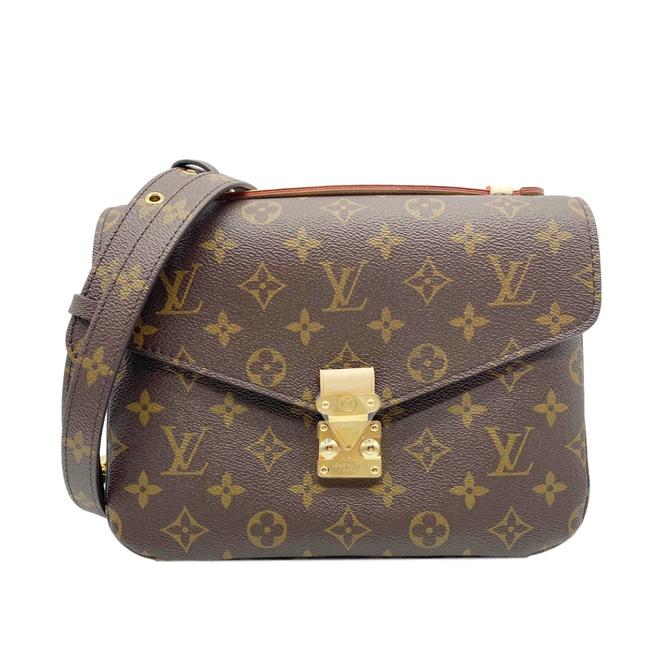 louis vuitton bag over shoulder