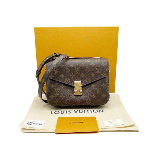 Louis Vuitton Speedy: Is it Worth it? - by Kelsey Boyanzhu