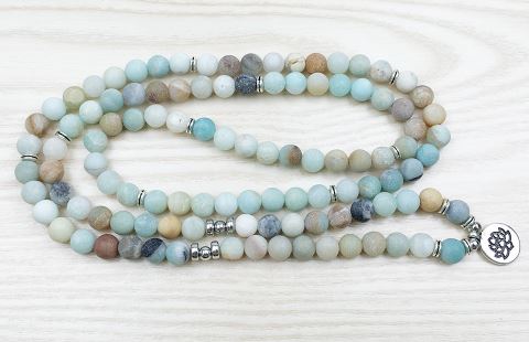 Bracelet Mala "lotus" perles d'amazonite