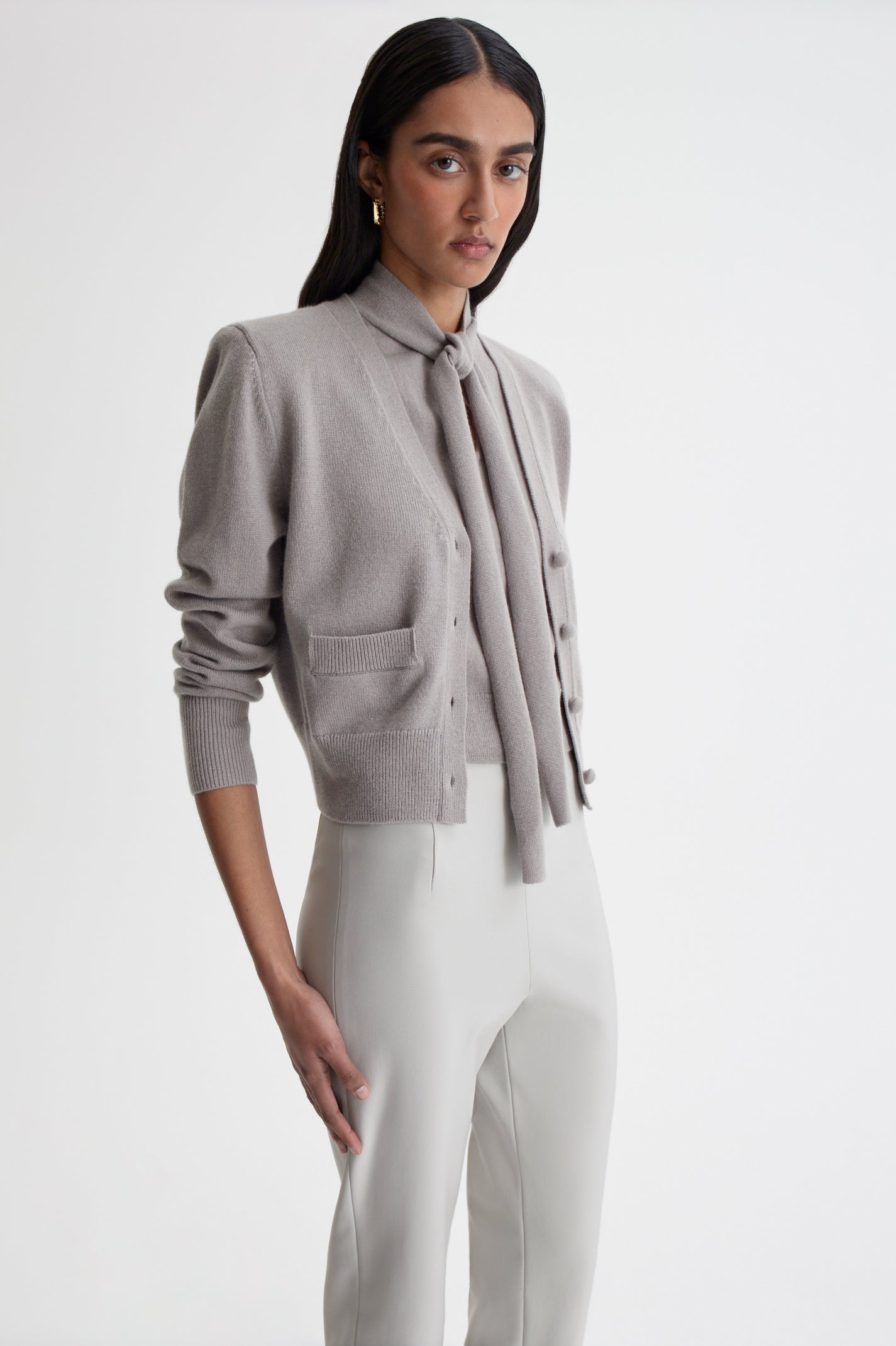 CASHMERE V NECK CARDIGAN