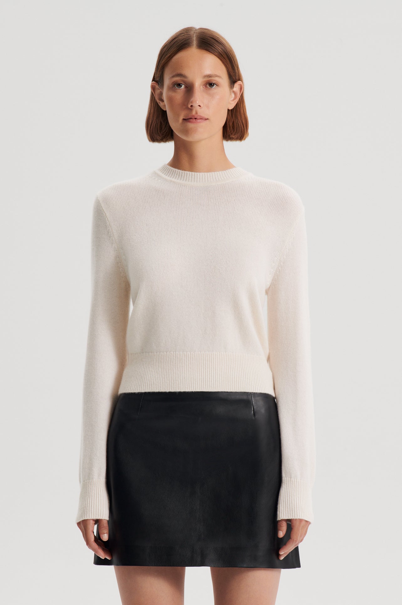 cashmere-crew-sweater-chalk