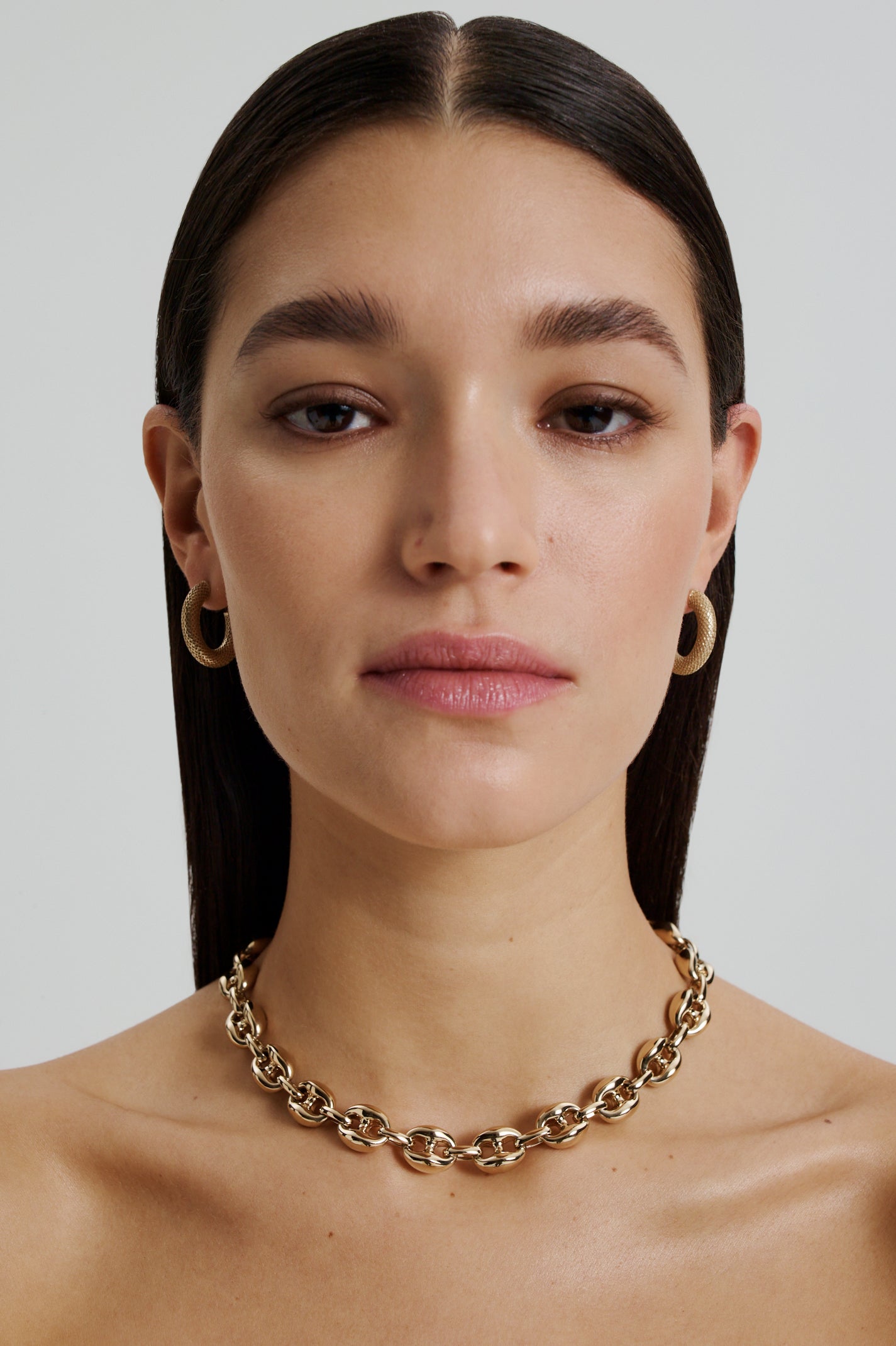 marine-link-chain-choker-lightgold