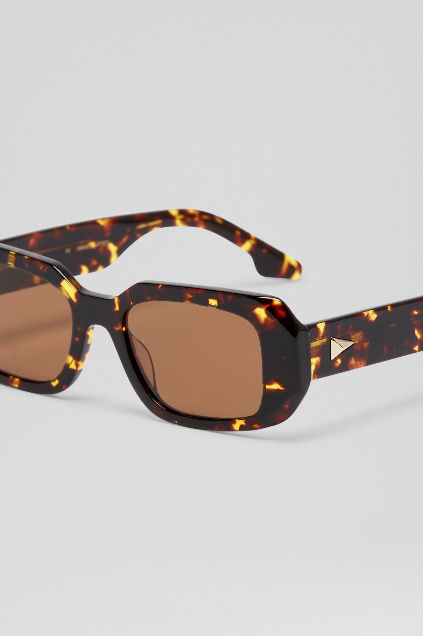 st-bold-rectangle-sunglasses-tortoiseshell