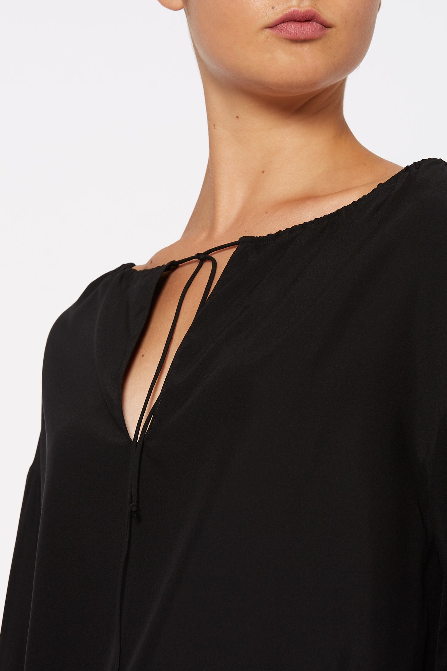 SILK GATHER NECK BLOUSE - BLACK - Scanlan Theodore