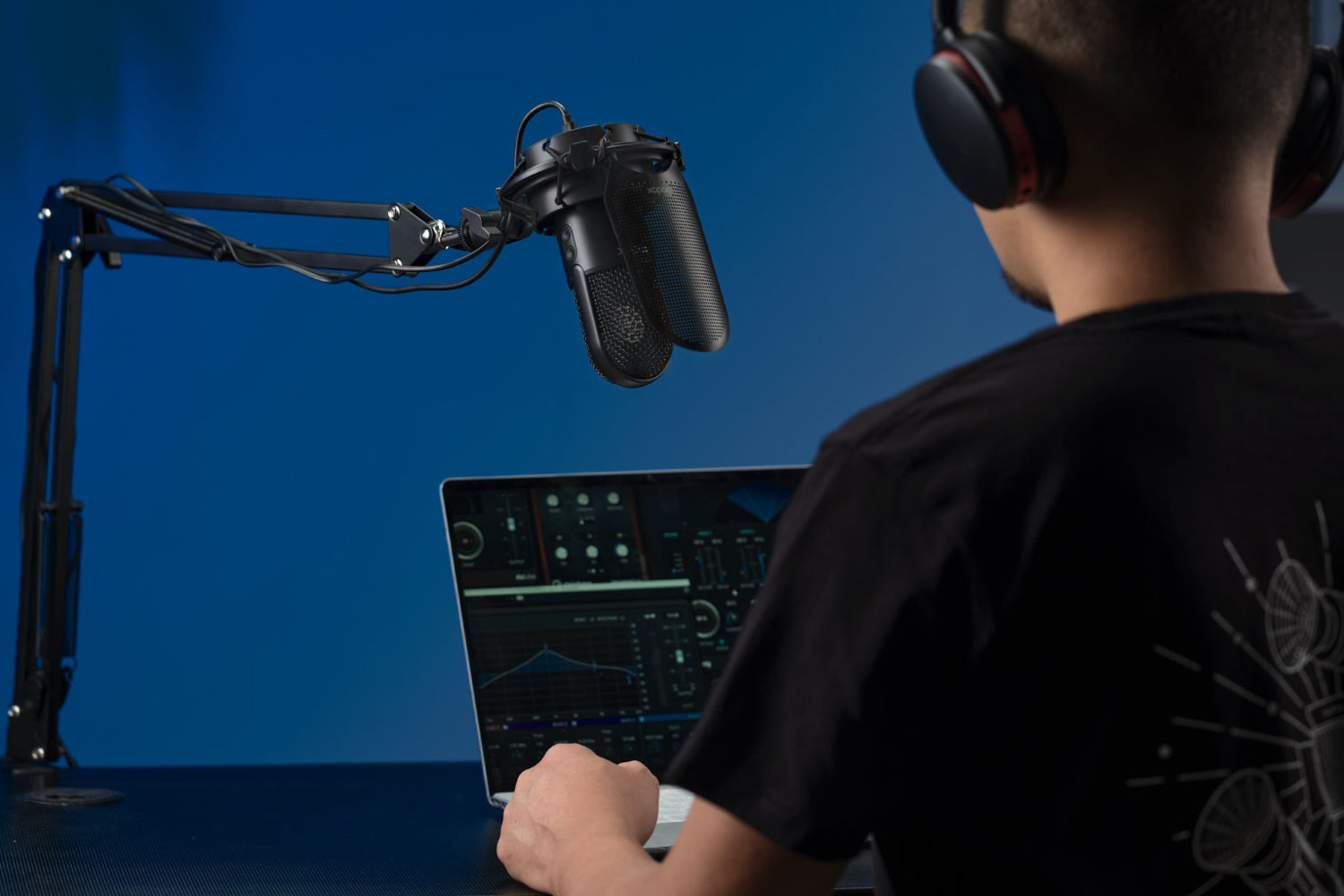 Podcast Microphones: Top 3 Choices for Beginners