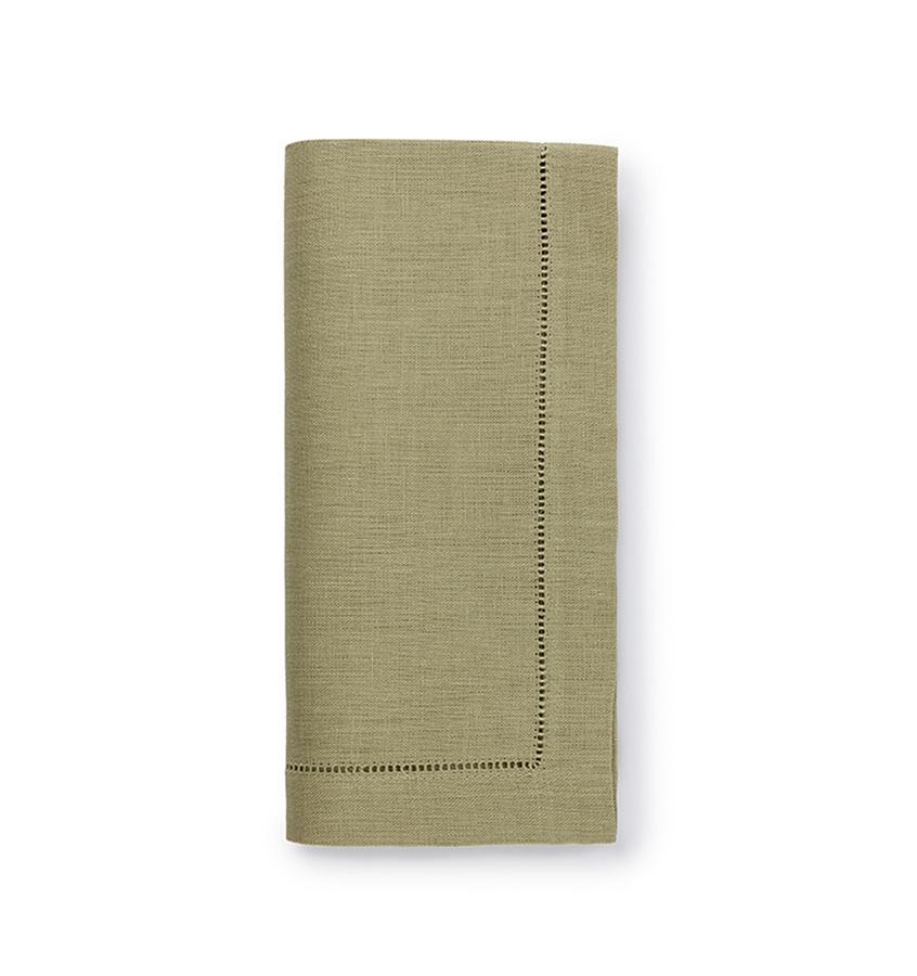 https://cdn.shopify.com/s/files/1/1901/3435/products/30566-sferra-festival-cloth-dinner-napkins-in-willow-set-of-4-4818552291375.jpg?v=1621472730