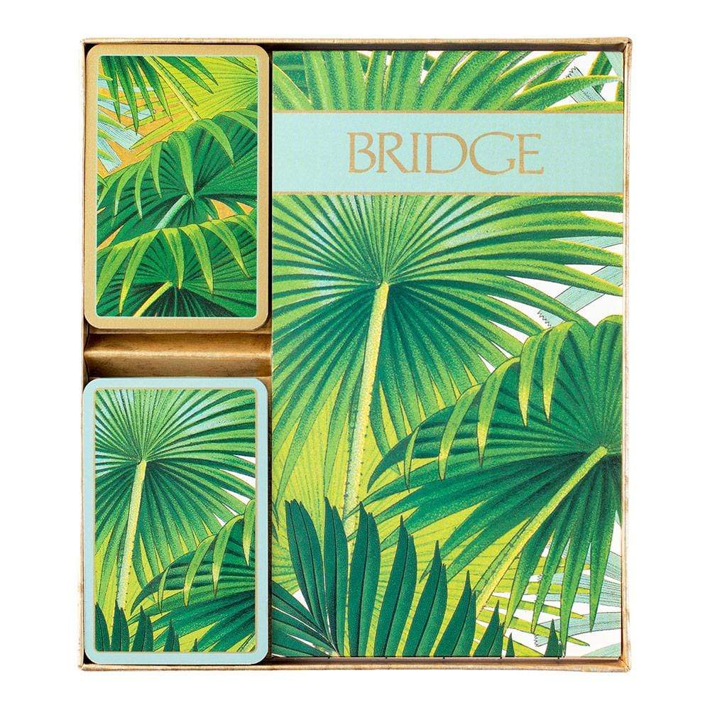 Caspari Palm Fronds Bridge Gift Set là sản phẩm trang trí nội thất quyến rũ và đầy tinh tế. Thiết kế từ những chiếc lá dừa lượn sóng trên nền trắng sẽ mang lại không gian sống tươi mới và gần gũi với thiên nhiên. Sản phẩm đến từ thương hiệu danh tiếng Caspari chắc chắn sẽ khiến người dùng cảm thấy hài lòng với chất lượng và phong cách. (Translation: Caspari Palm Fronds Bridge Gift Set is a charming and sophisticated interior decoration product. Designed with waves of palm leaves on a white background, it brings a fresh and nature-friendly living space. Coming from the prestigious Caspari brand, this product will surely satisfy users with its quality and style.)