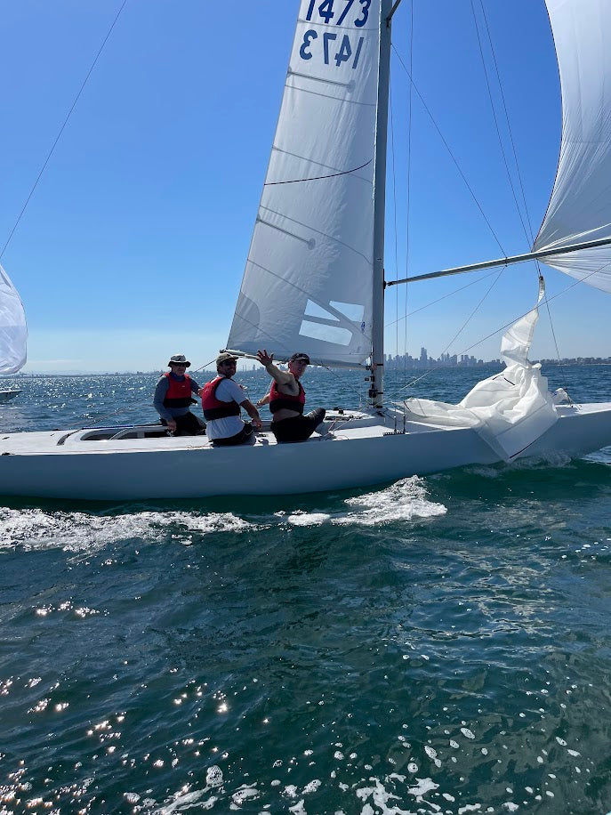 Fumanchu2, a wave in the final race