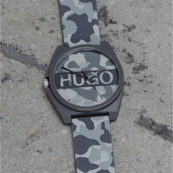 hugo boss camo watch