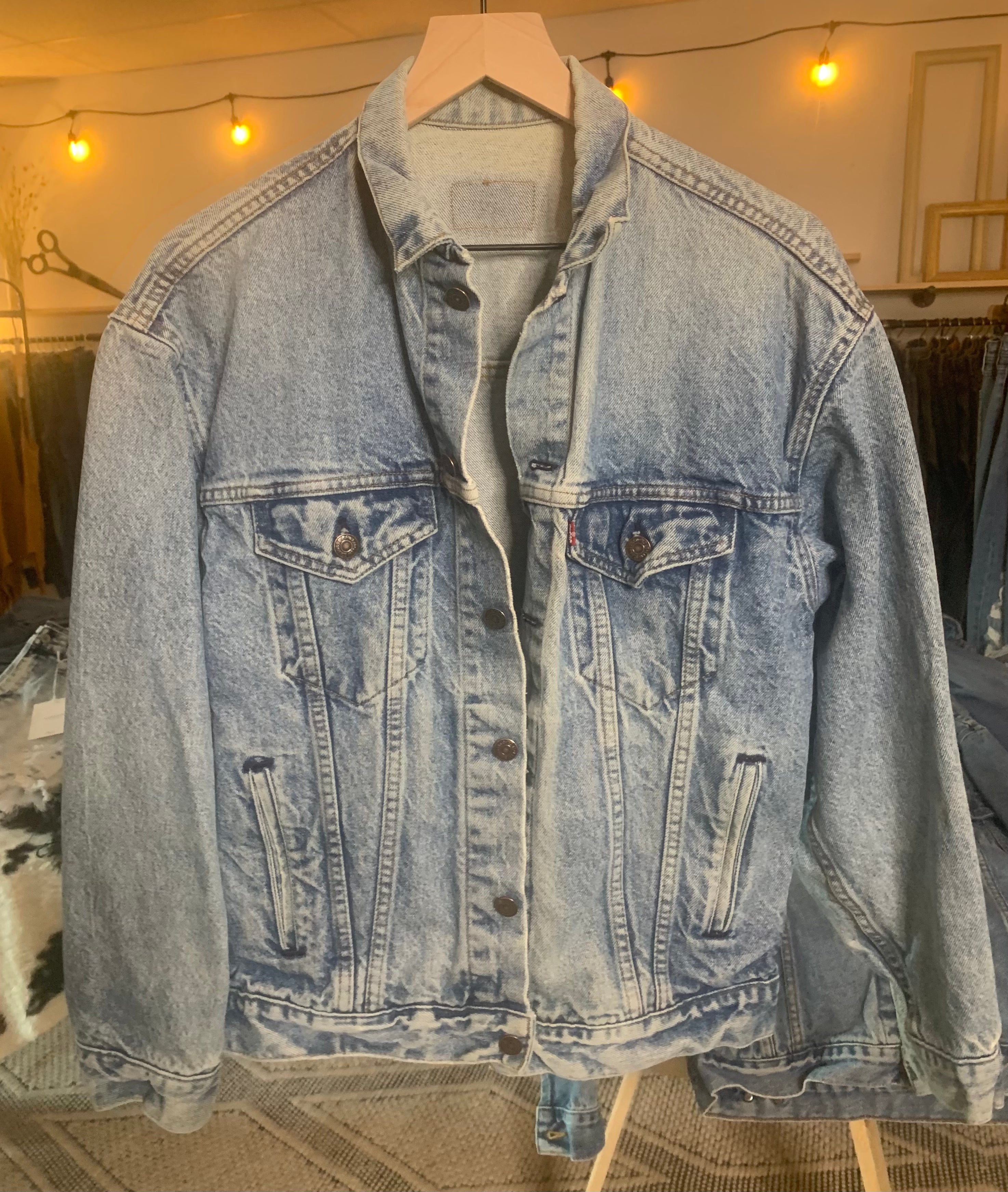 3. Levi’s Vintage Denim Jacket 90’s