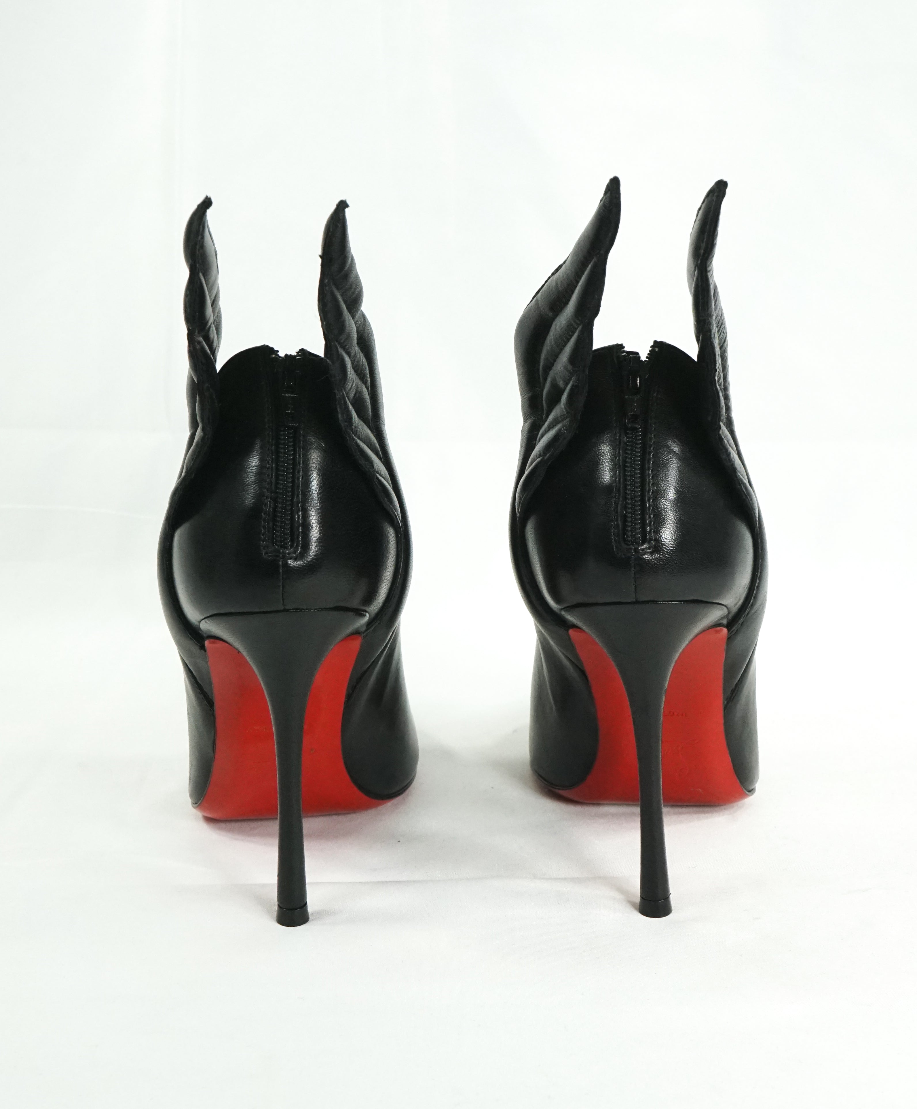 CHRISTIAN LOUBOUTIN - \