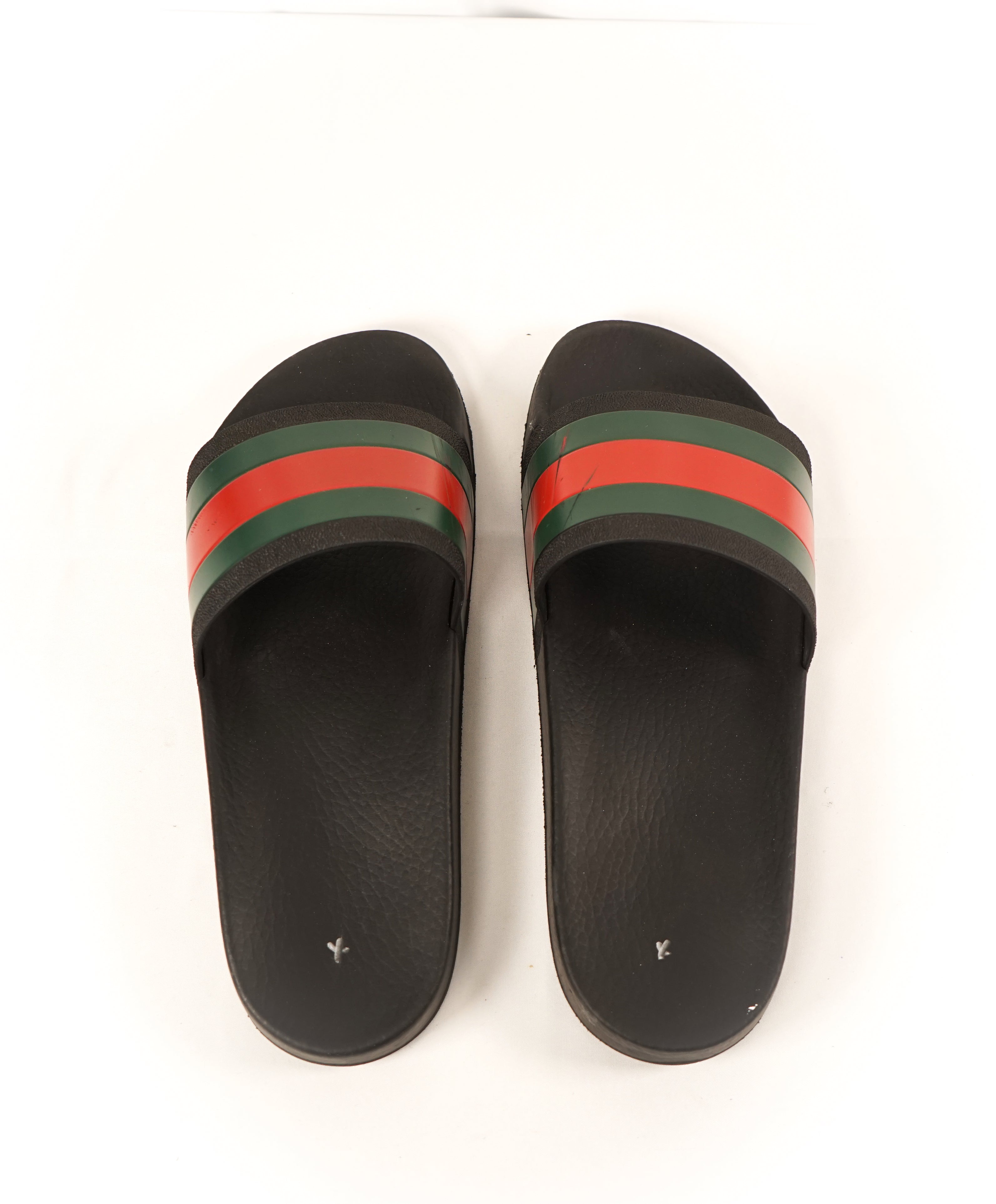 green and red gucci flip flops