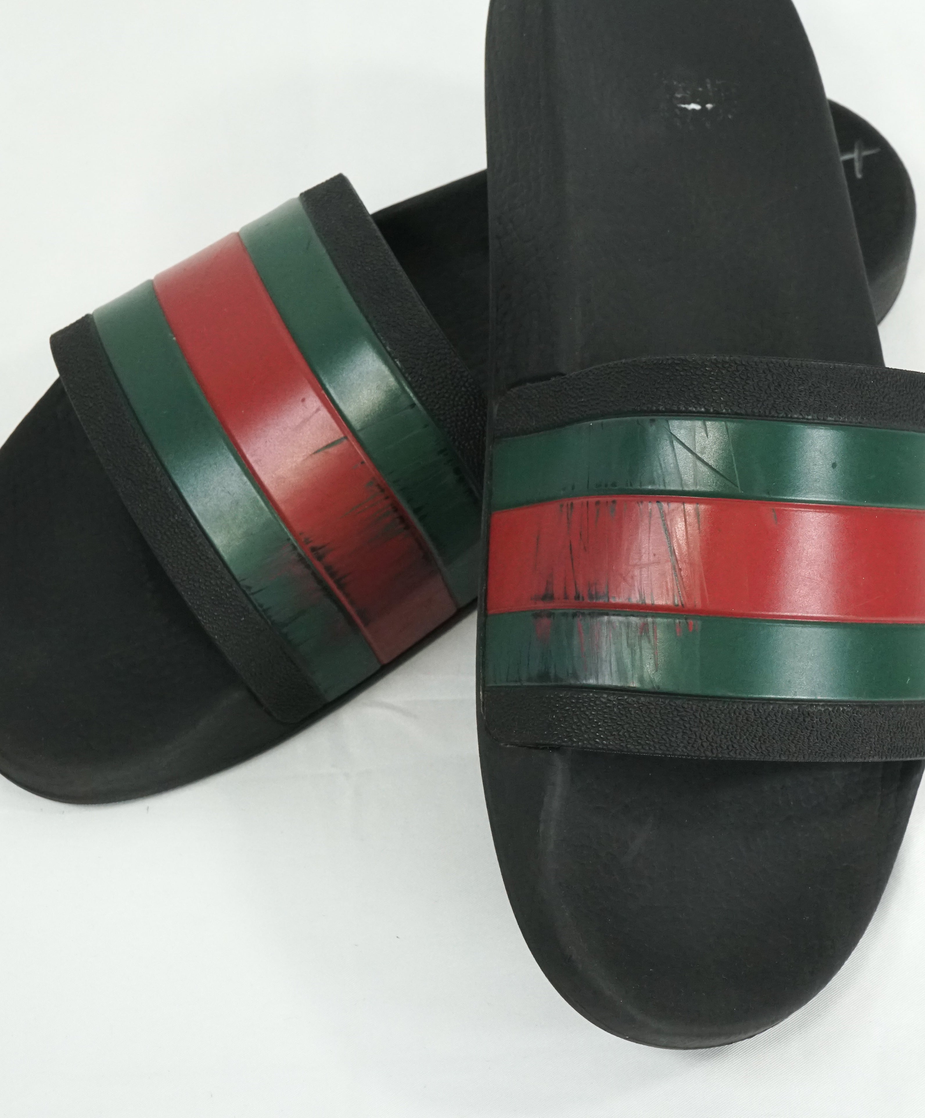 GUCCI - Iconic Green & Red Stripe Slides 