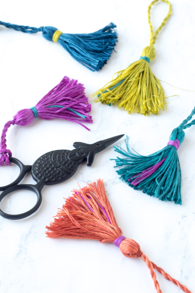 How to make an embroidery floss tassel scissor charm