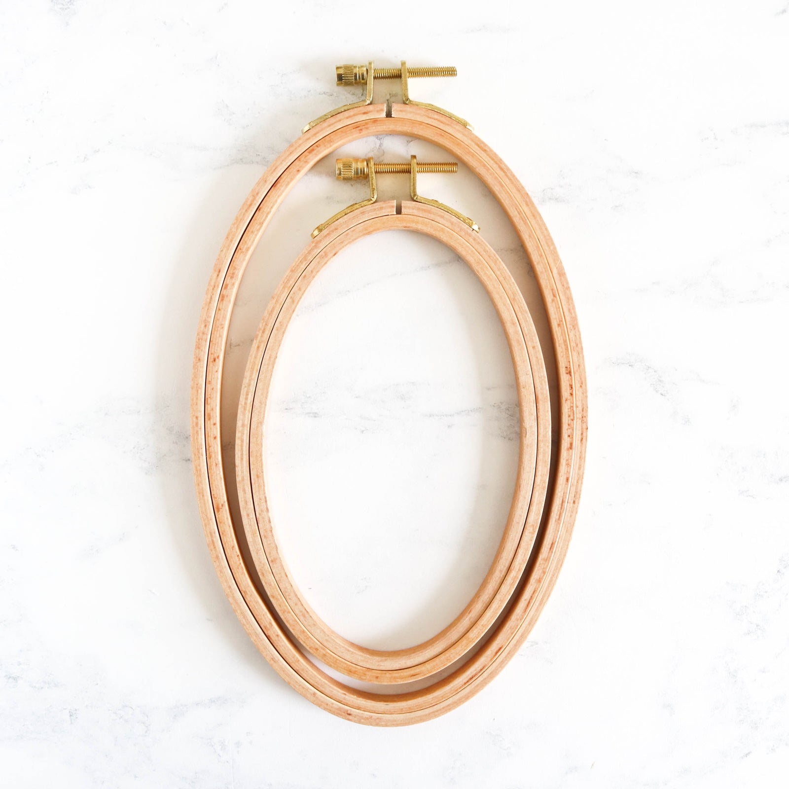 Faux Wood Embroidery Hoop - 6.5 Oval – Snuggly Monkey