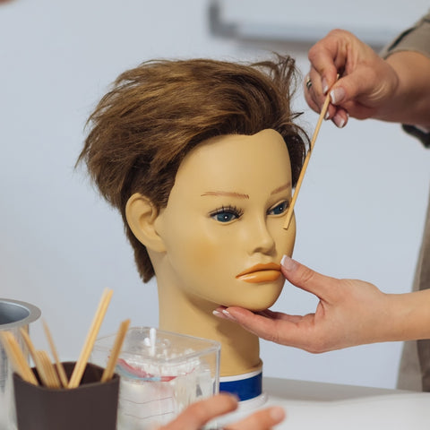 Mannequin head in a PMU course