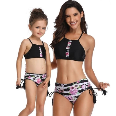 mother and daughter matching swimsuits