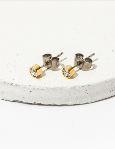bezel set gemstone stud earrings made hypoallergenic biocompatible titanium metals