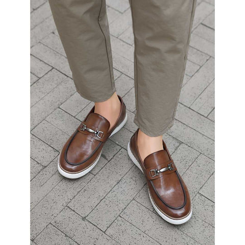 men chino pants with loafers slip on