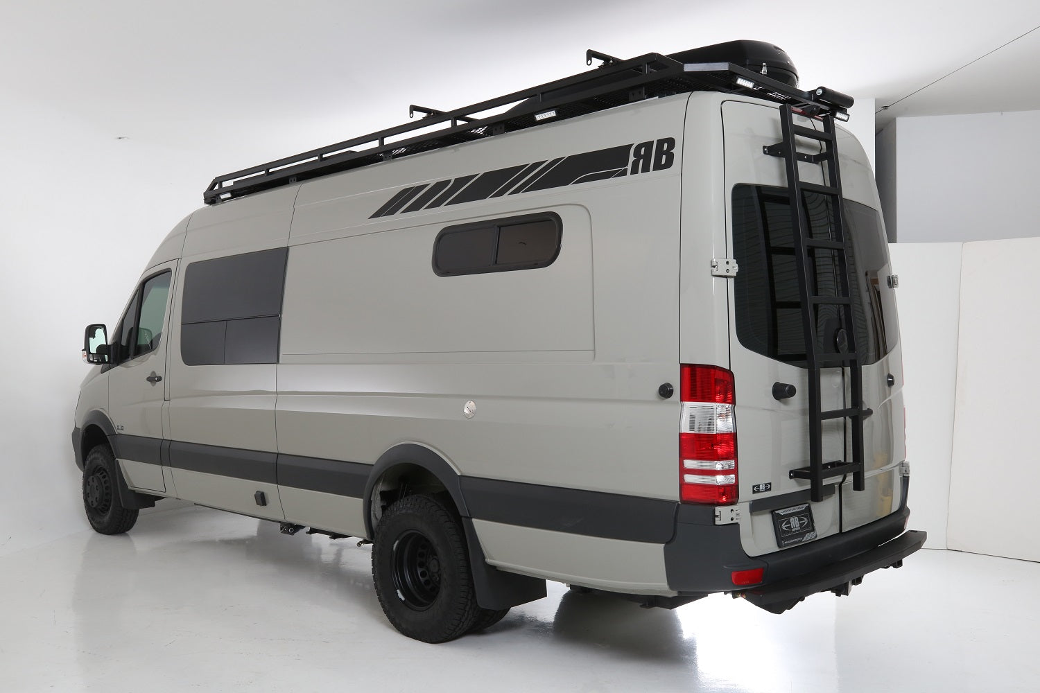 RB Touring Van RR - 170\